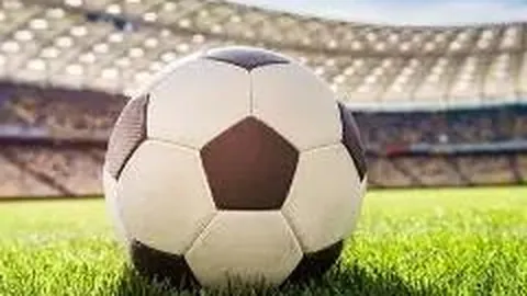 独臂篮球少年云浮助力中国女篮，心中充满自豪与憧憬